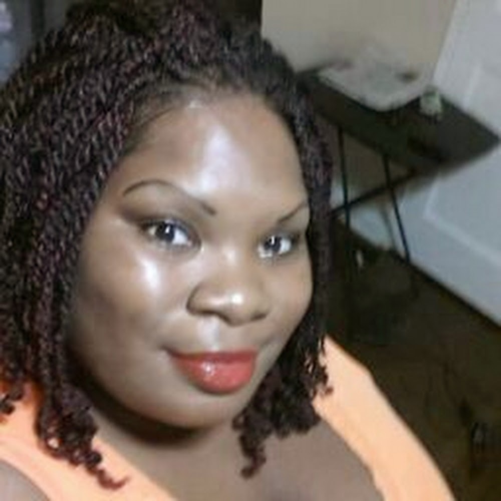 Meet your Posher, Lashae